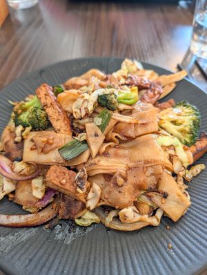 Chow fun with tofu at Chloe's Kitchen in Santa Cruz
