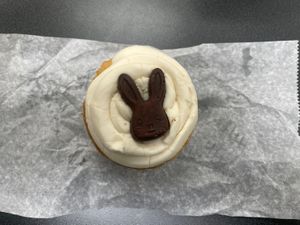 Vanilla cupcake   at Apothica Cafe in Cumberland