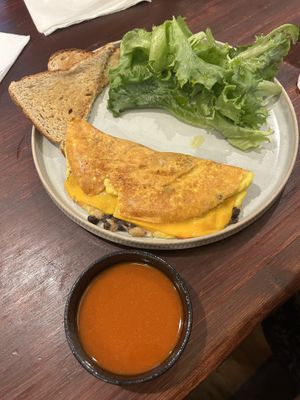 Southwest omelette with toast at Apothica Cafe in Cumberland
