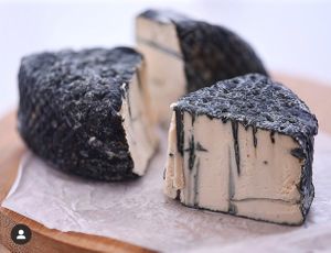 Nosso queijo azul. at Very Grude in Ribeirao Preto