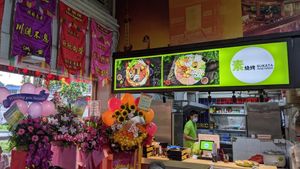 Stall front at Vegetarian THAI Sukata 素烧烤 in Central Singapore