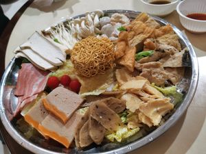 Thai Mookata at Vegetarian THAI Sukata 素烧烤 in Central Singapore