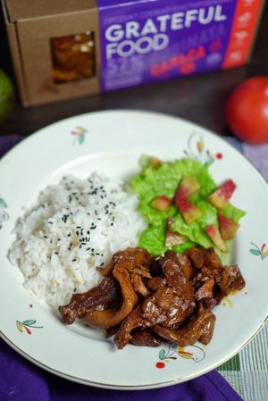 Сальса at Grateful Food in Lyutserna