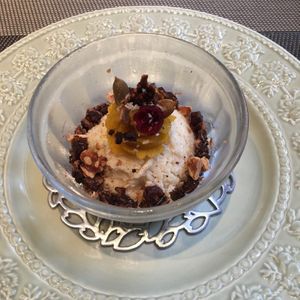 Vegan peach ice cream at Linio  in Tokyo