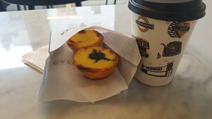 Natas and coffee at Cafe de Nata in London