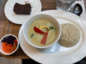 Green curry with chocolate cake at 2foods - Shibuya Loft in Tokyo