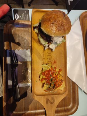 Burger set at 2foods - Shibuya Loft in Tokyo