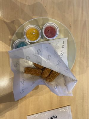 Chick’n nuggets  at 2foods - Shibuya Loft in Tokyo