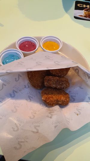 Chicken nuggets at 2foods - Shibuya Loft in Tokyo