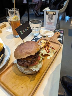 Original Spicy Burger at 2foods - Shibuya Loft in Tokyo