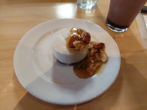 Delicious cheesecake at 2foods - Shibuya Loft in Tokyo