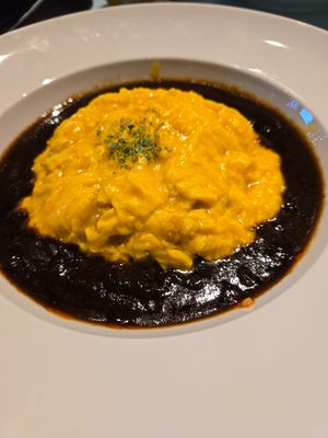Omu rice in demiglaze at 2foods - Shibuya Loft in Tokyo