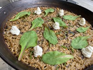 Paella mar y montaña at PÖTSTOT in Barcelona