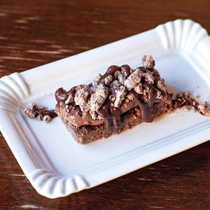 Postre de tres chocolates, vegano, sin gluten y sin lactosa at PÖTSTOT in Barcelona