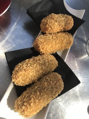 Croquetes de ceps at PÖTSTOT in Barcelona