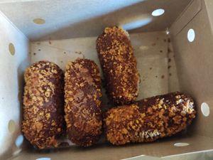 Croquetas de ceps y trufa at PÖTSTOT in Barcelona