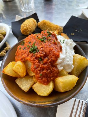 Papas bravas at PÖTSTOT in Barcelona