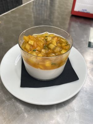 mango flan at PÖTSTOT in Barcelona