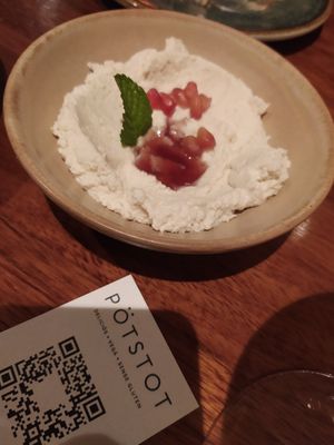 Queso at PÖTSTOT in Barcelona