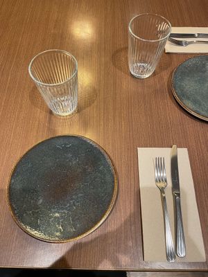 Mesa puesta  at PÖTSTOT in Barcelona