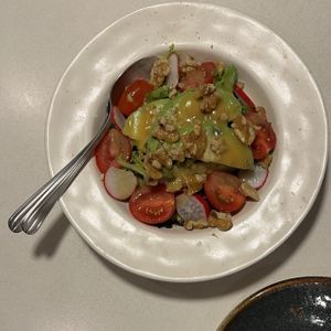 Ensalada verde y deliciosa   at PÖTSTOT in Barcelona