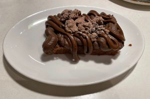 4 textures chocolate cake  at PÖTSTOT in Barcelona