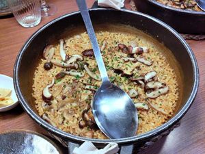 Mushroom paella at PÖTSTOT in Barcelona