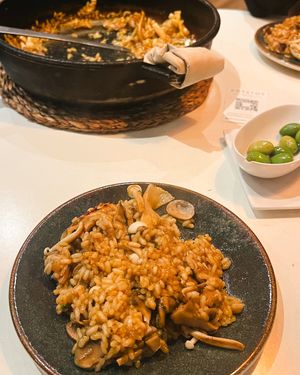 Seasonal Mushroom paella #Veganuary at PÖTSTOT in Barcelona
