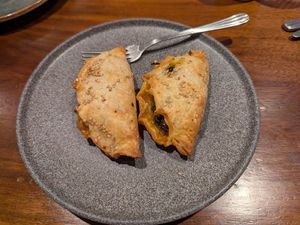 ALGAE AND ASPARAGUS CAKES - very plain at PÖTSTOT in Barcelona