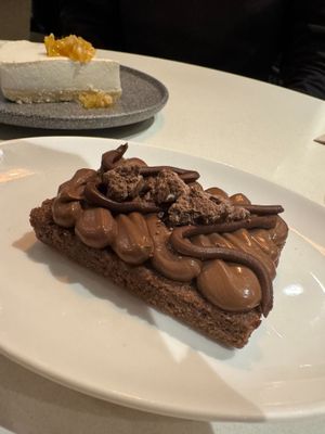 Chocolate cake at PÖTSTOT in Barcelona
