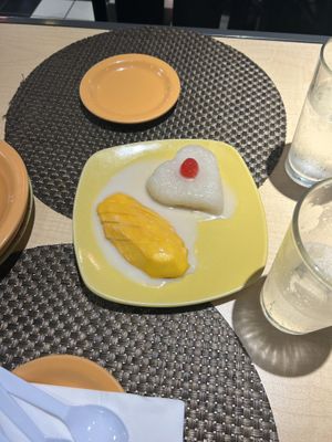 Mango and sweet rice dessertt  at Thai Vegan in Albuquerque