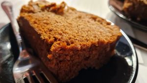 Apple--Cinnamon at Corde Coffee in Geneva