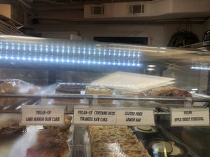 3 vegan desserts (lemon bar is not vegan)  at 3BB in Bethany Beach