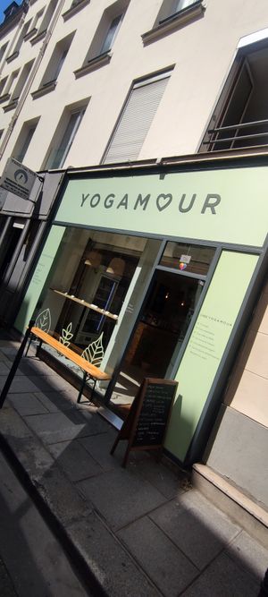 Facade at Yogamour in Paris