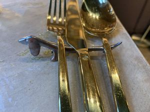 We loved the gold decor and table styling  at Vrindaa in Rome