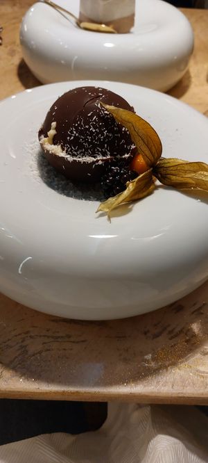 Kiss of the heart at Vrindaa in Rome