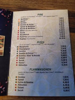 Menu (green points are vegan) at Lavanta in Hannover