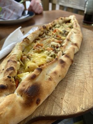 Auch die Pide ist lecker!  at Lavanta in Hannover