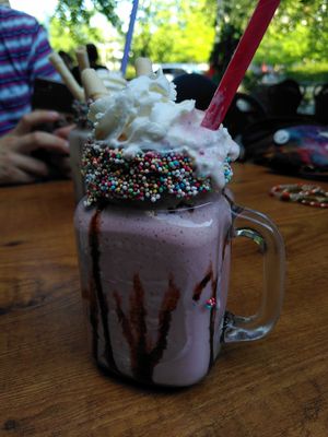 Vegan strawberry shake at Lavanta in Hannover