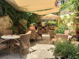 Patio at Aromas in Mallorca