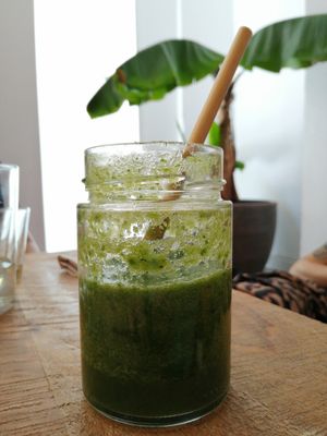 Batido frio green love. at Herbivore Plant Based & Fermented Food in Reus