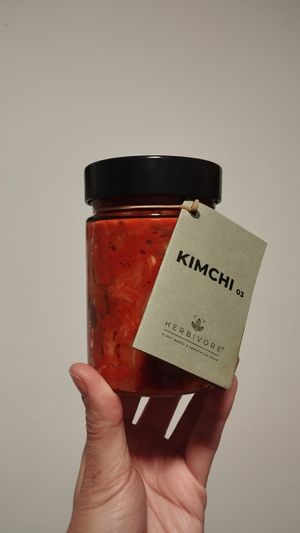 El millor kimchi ❤️ at Herbivore Plant Based & Fermented Food in Reus