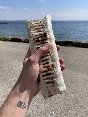 Chapati Eggplant & Hummis (10.-) at In & Out in Neuchatel
