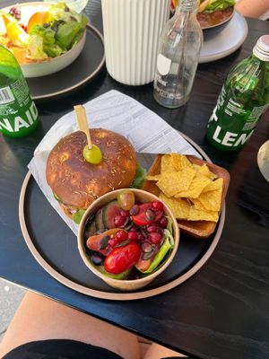 Burger planted  at Lieblingscafé in Bregenz