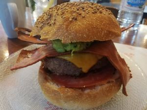 Veicon burger at La Golosa Vegan Vurger in Barcelona