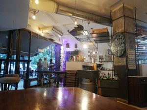 Interior at La Golosa Vegan Vurger in Barcelona