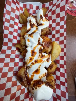 Bravas ajonesa at La Golosa Vegan Vurger in Barcelona