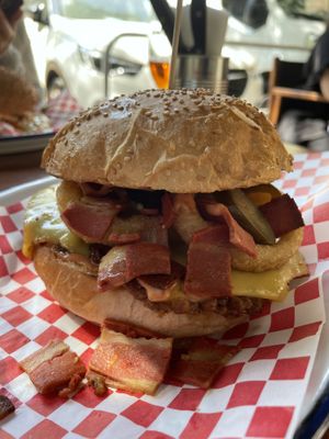 Vacon  at La Golosa Vegan Vurger in Barcelona