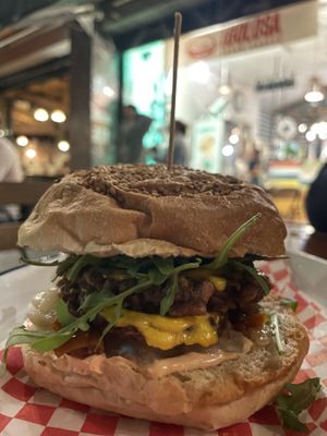 Italian vegan burger al pesto  at La Golosa Vegan Vurger in Barcelona