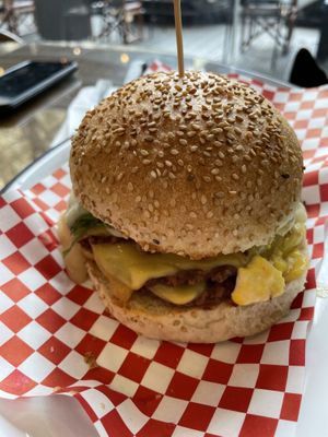La Rabo Feliz😄 at La Golosa Vegan Vurger in Barcelona